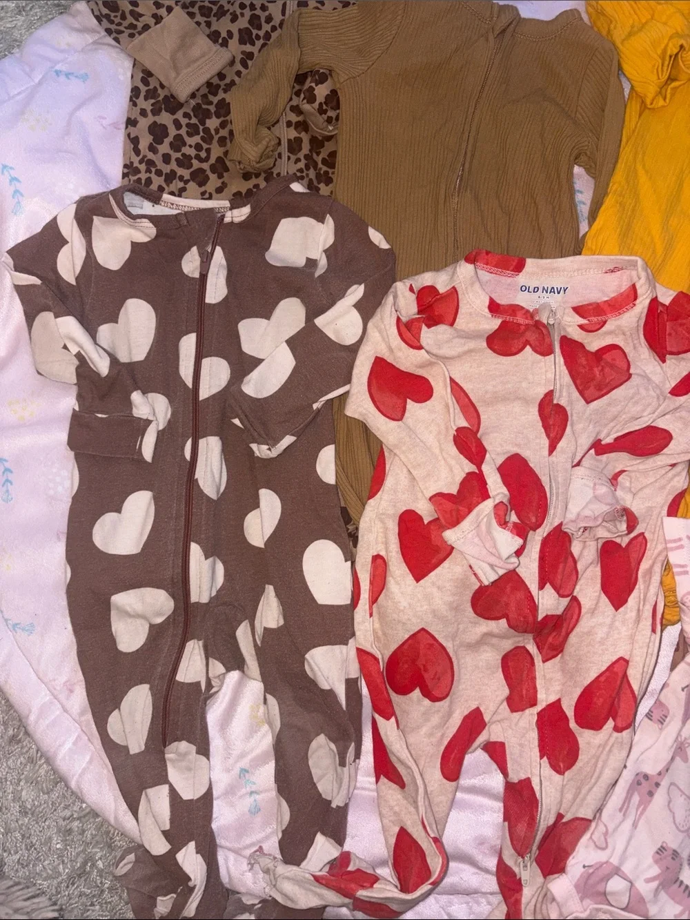 Old navy , cartersBaby, bundle 6-9 m
